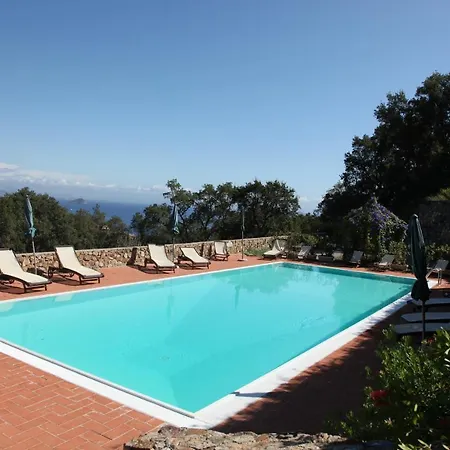 Le Sughere Alloggio per agriturismo