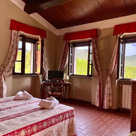 Le Sughere Vakantieboerderij